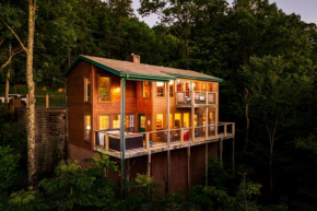 Elevista - Quaint&Private-Views-HotTub-PoolTable-Bears-3 Clubhouse Pools